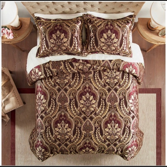 Croscill Julius California King Comforter, - Picture 1 of 7